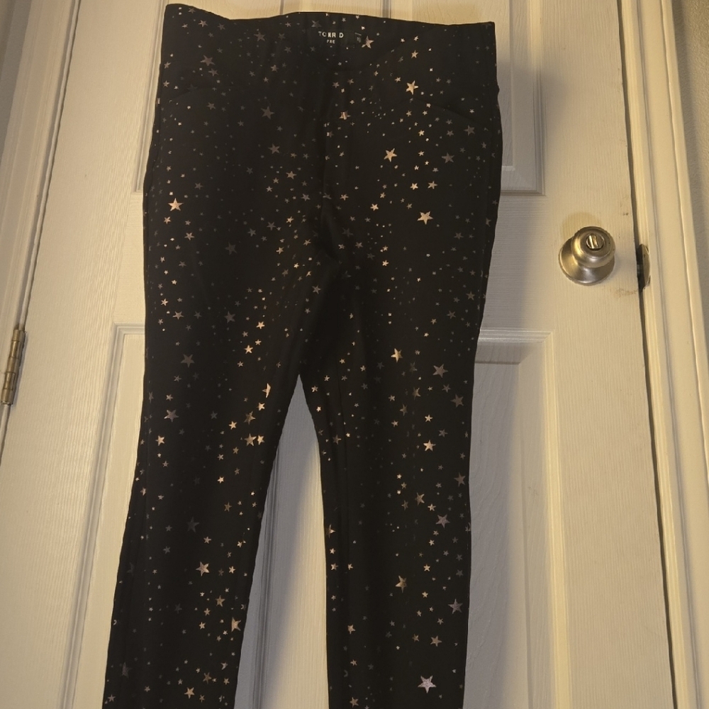 Torrid Black Pixie Pants With Star Pattern - image 1